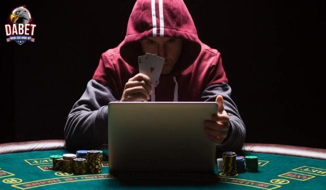 Poker online - trò chơi kiếm tiền ăn tiền thật
