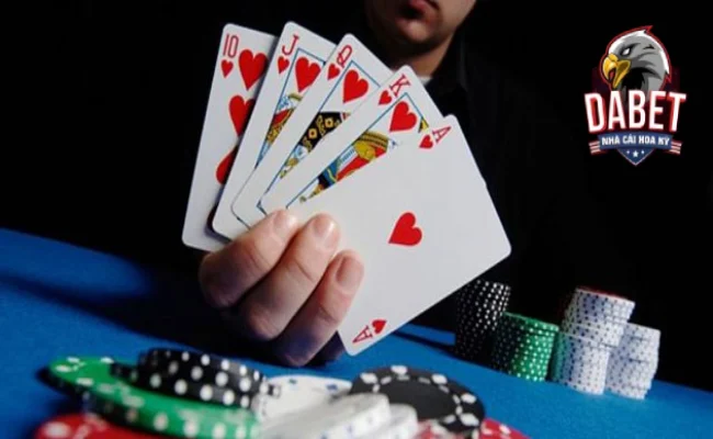 Cách chơi bài tiến lên: Phân chia bài và chiến thuật hấp dẫn